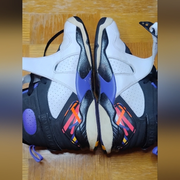 Nike Air Jordan 8 Retro ‘Three-Peat’ Youth Size 5Y  305368-142 - Picture 8 of 12